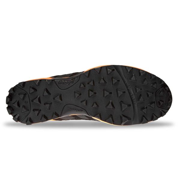 Кроссовки для экстрим бега мужские Inov-8 Mudclaw 300 (чёрно-оранжевый)