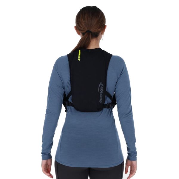 Рюкзак для бега INOV-8 Racepac 4 л (черный)