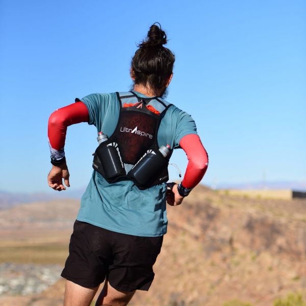 Рюкзак для бега Ultraspire Momentum 2.0 Race Vest (черный)